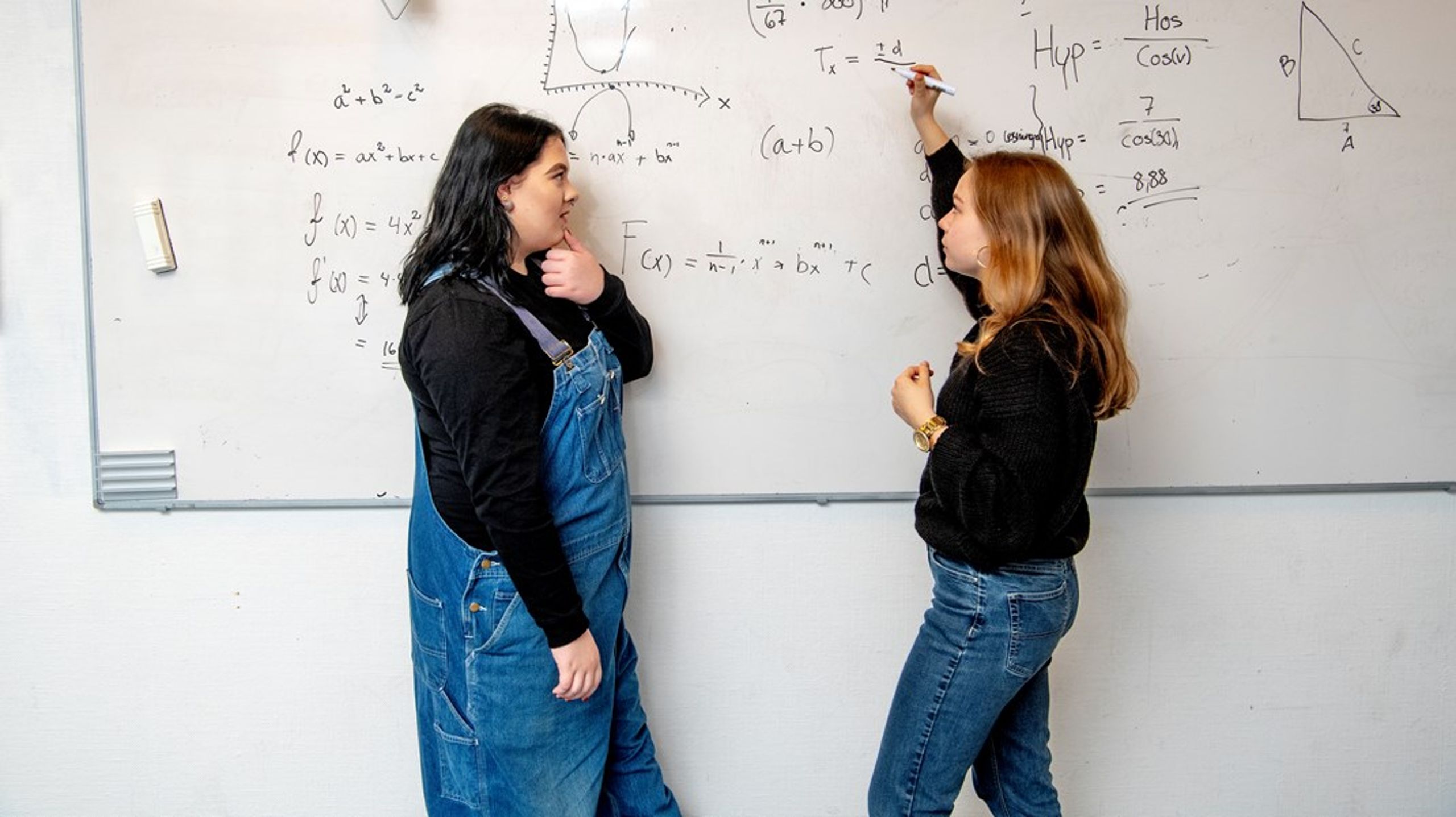 Der er faktisk en del viden om, hvad vi skal gøre, hvis karakterforskellene mellem kønnene skal mindskes, skriver Mille Bjørk.<br>