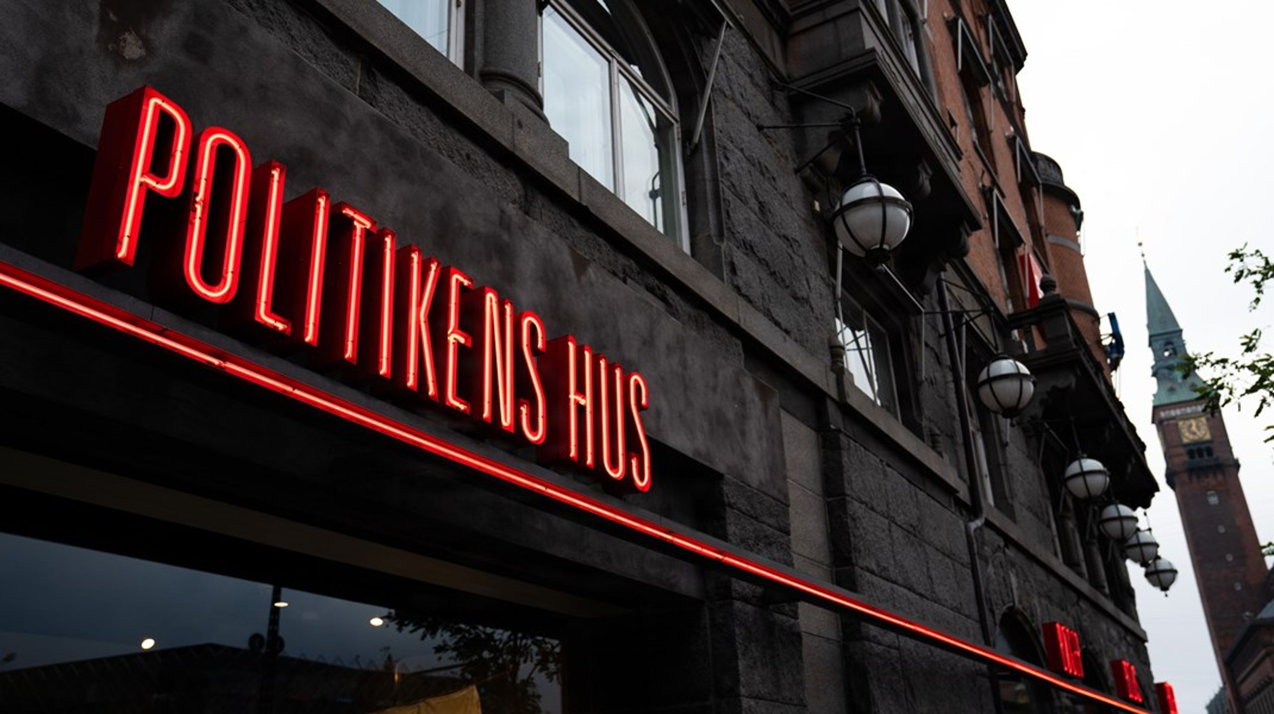 <div>Udvidelsen af bestyrelsen sker dagen før Altinget og Mandag Morgen officielt bliver en del af JP/Politikens Hus, der ejes af Politiken-Fonden samt Jyllands-Postens Fond.</div>