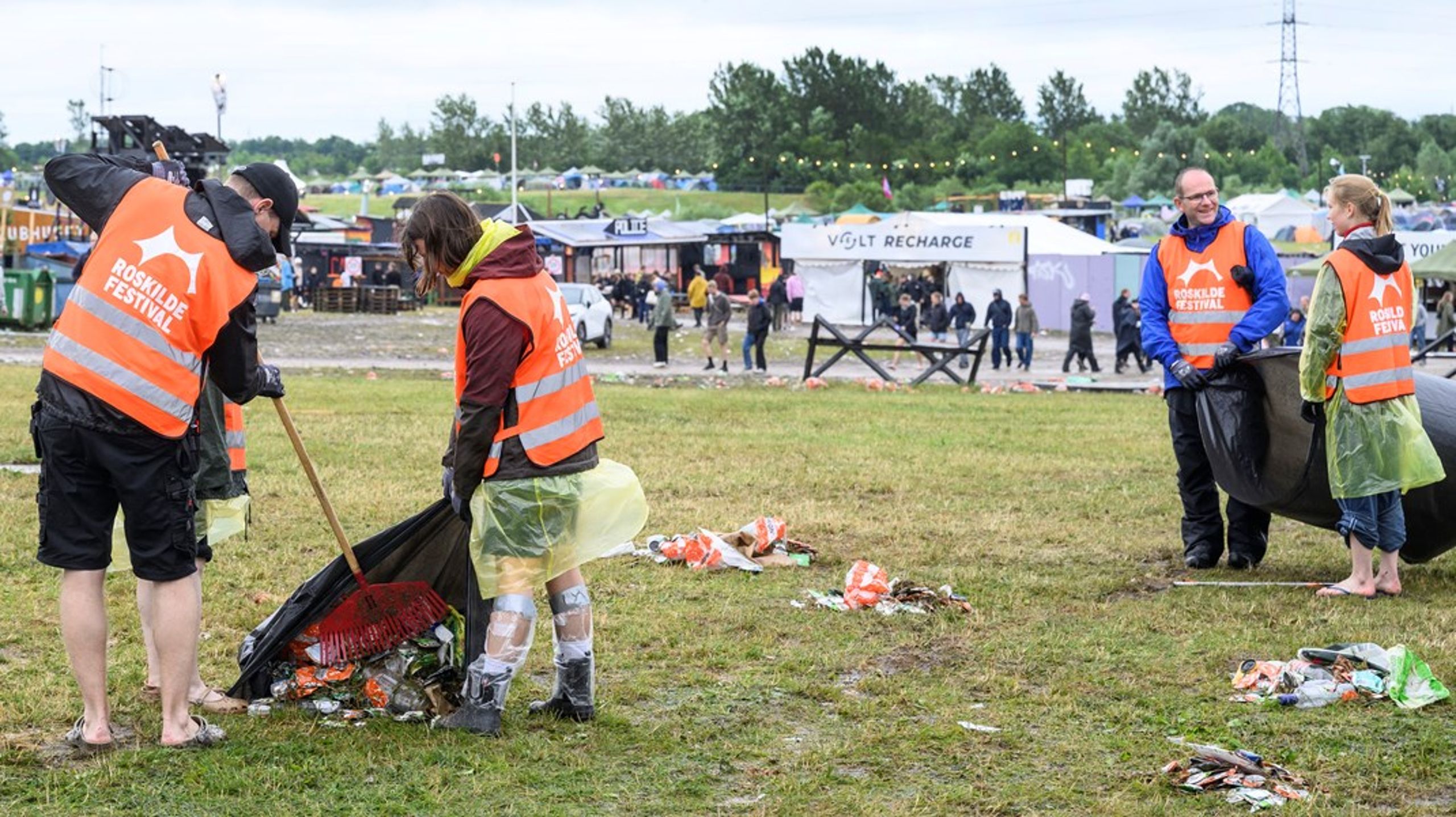 En udvikling, som kan ses tydeligt hos mange af de store festivaler i Danmark, som oprindeligt var drevet af frivillige og startet som byfester, skriver Esben Danielsen.&nbsp;