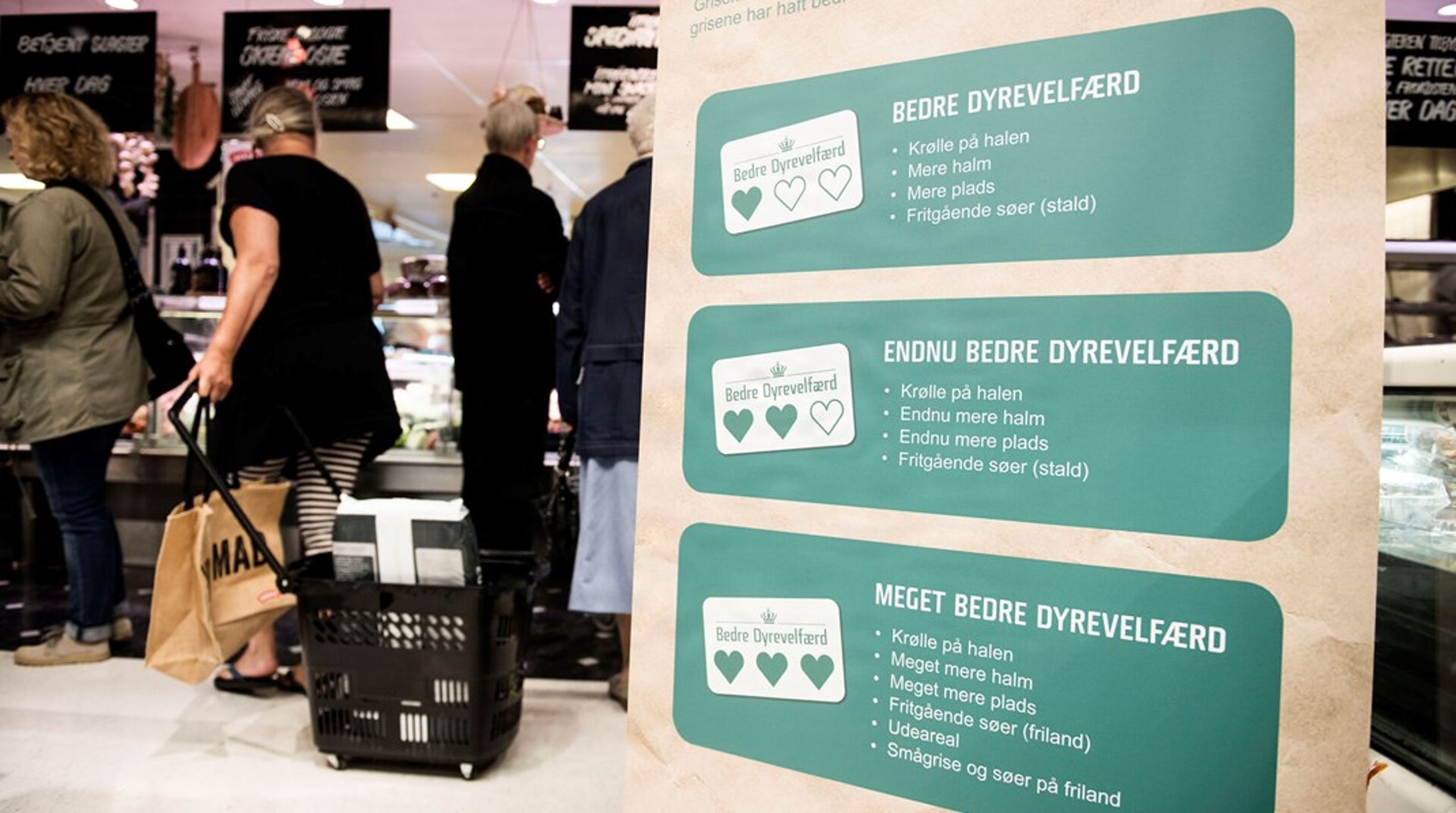 Siden 2017 har det statslige dyrevelfærdsmærke gjort det muligt at vælge dyrevelfærd til i butikkerne. Øko-mærket er en anden mulighed for at købe kød fra grise, der blandt andet har haft mere plads, rodemateriale og udeliv.