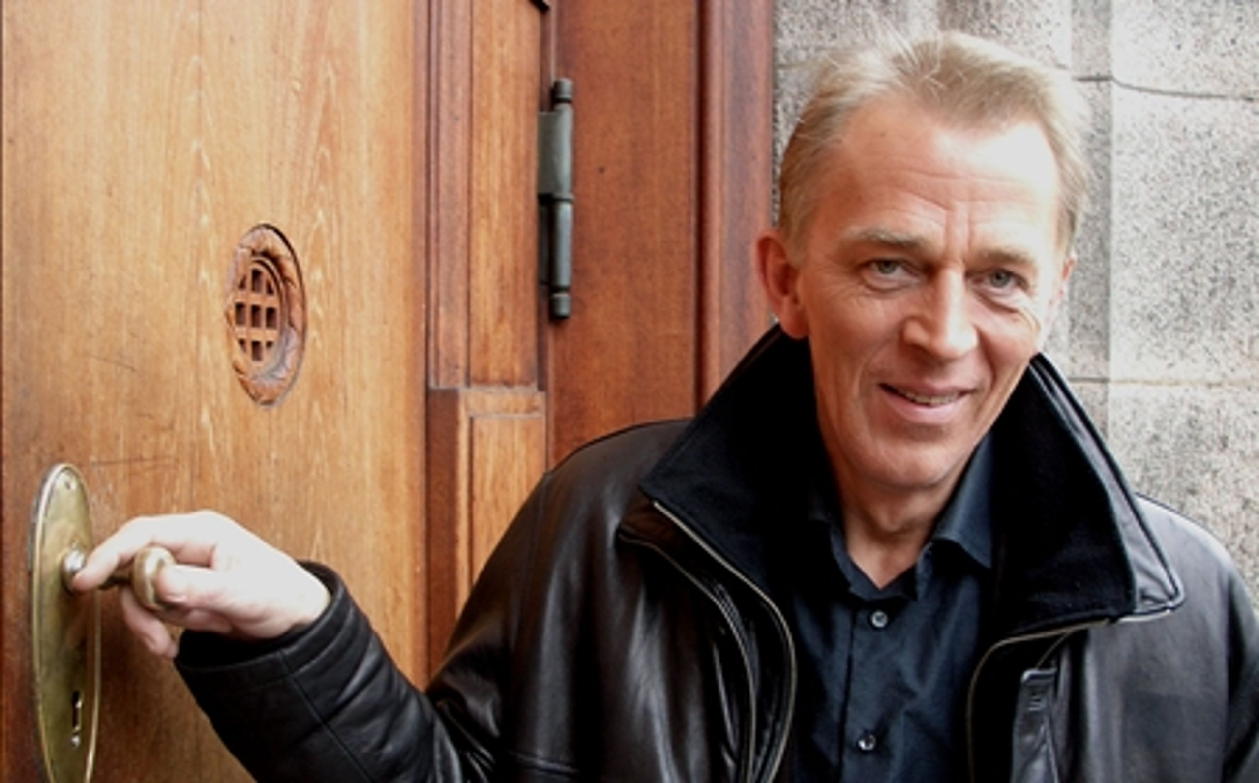 Ved hjælp af fokusgrupper og en stærkt forøget kommunikationsafdeling vil Villy Søvndal forsøge at undgå, at SF endnu engang taber terræn i en valgkamp.