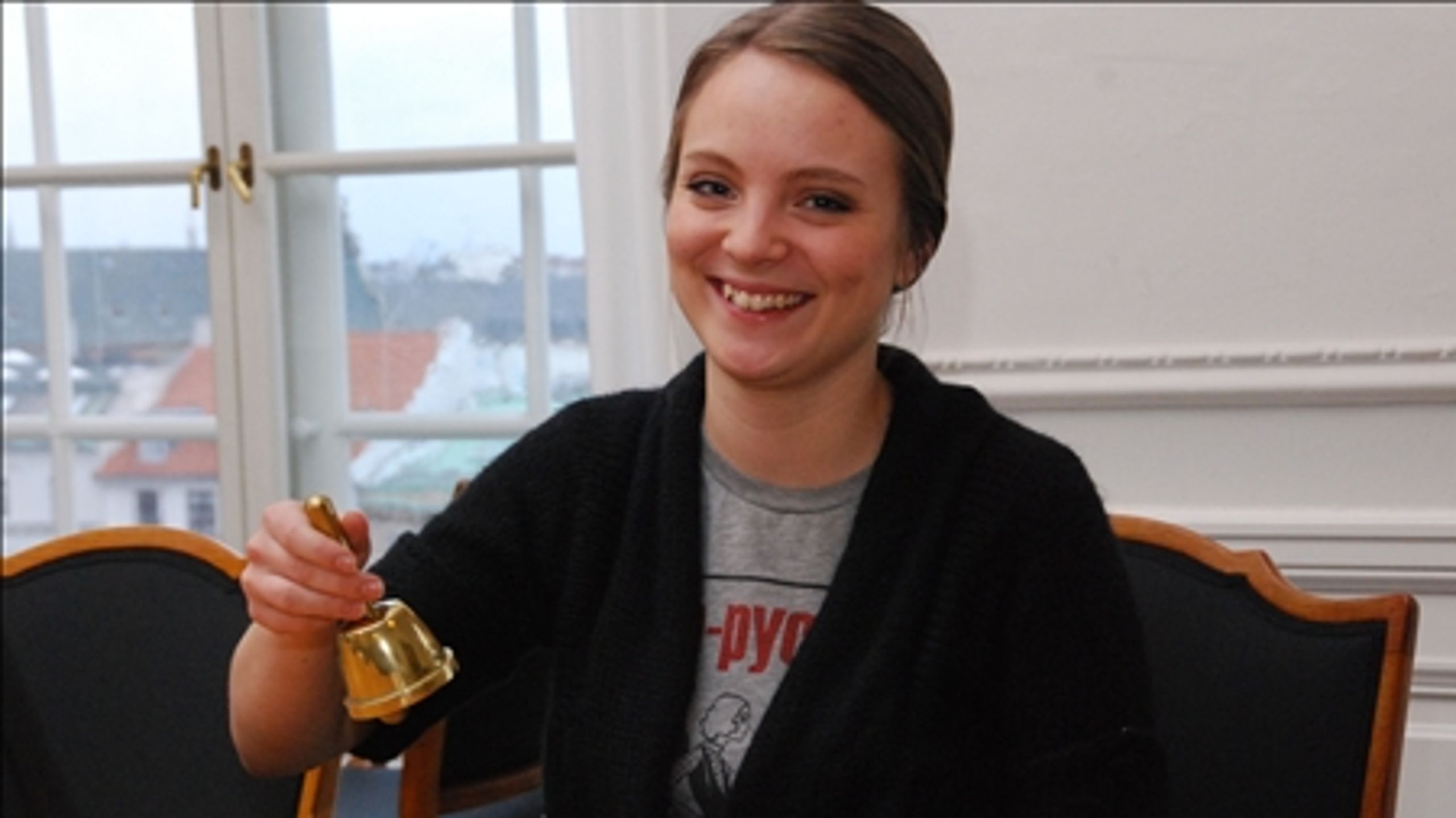 Må jeg bede om ro! Som kun 23-årig er SF's Nanna Westerby den yngste udvalgsformand i Folketinget nogensinde. 