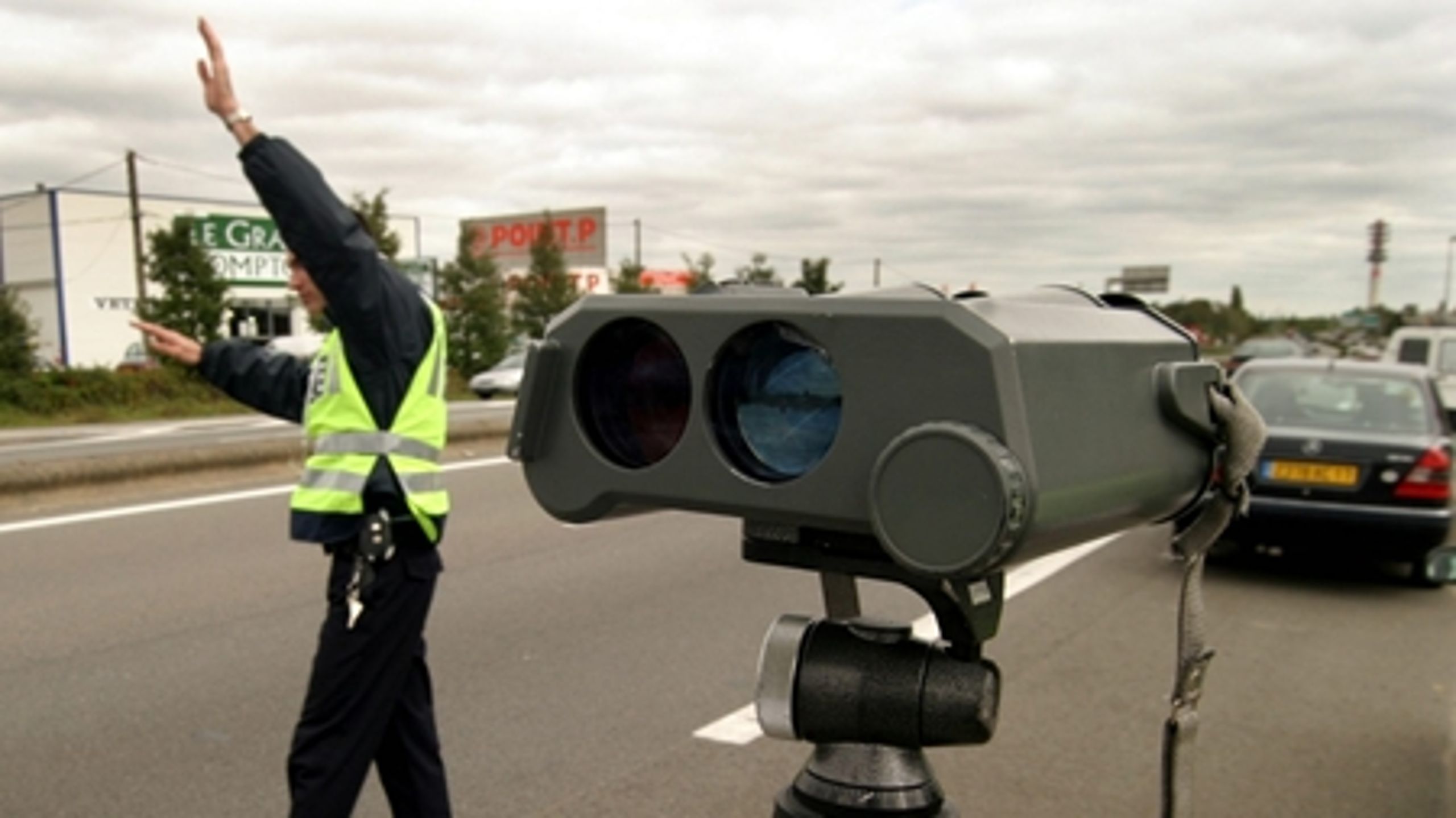 Antallet af timer til politiets fartkontrol er faldet med ni procent fra 2006 til 2007.