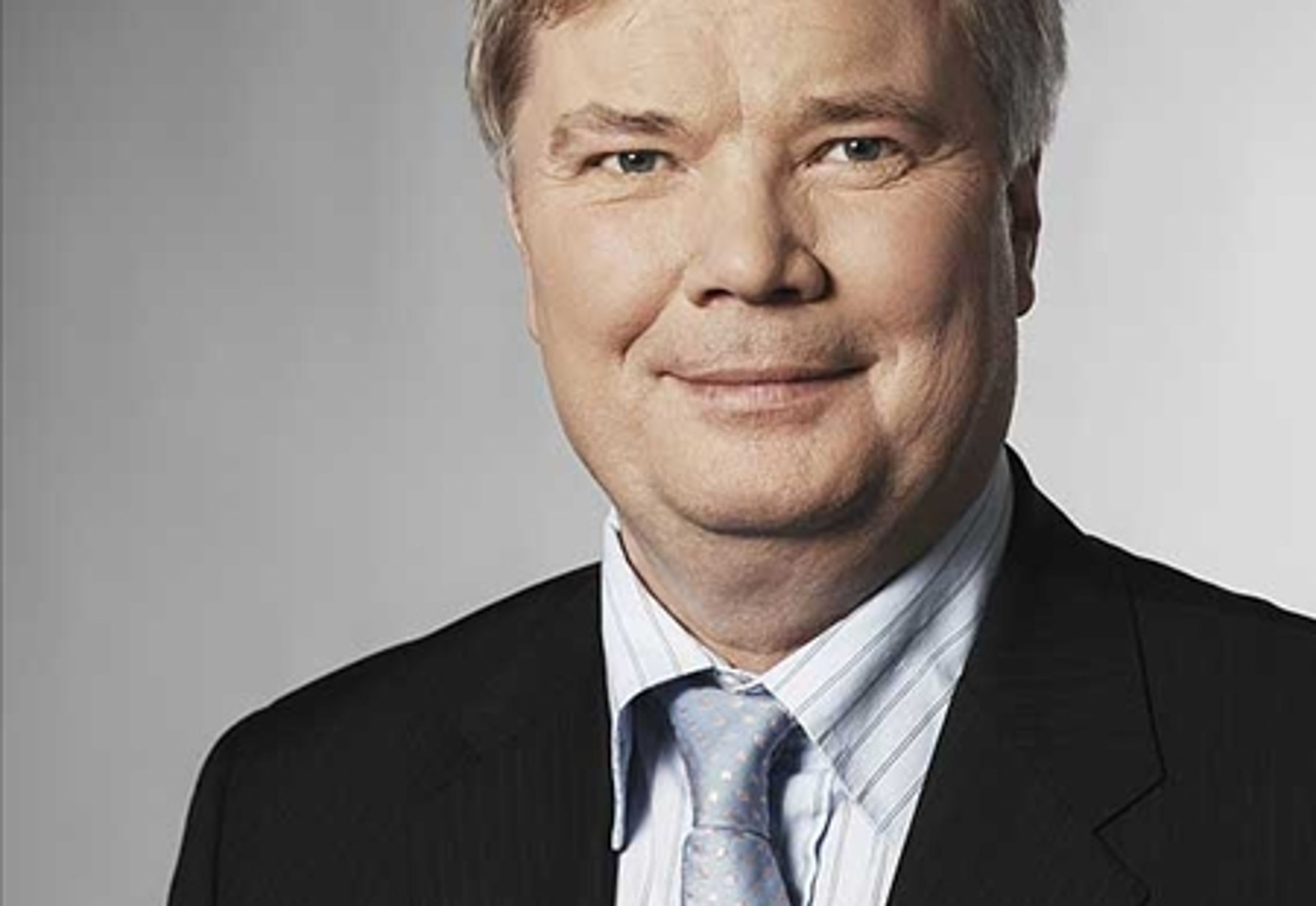 Hvis borgerne skal overholde det offentliges tidsfrister til punkt og prikke. Så må det offentlige også sagsbehandle inden for en rimelig periode, mener Venstres miljøordfører Eyvind Vesselbo.