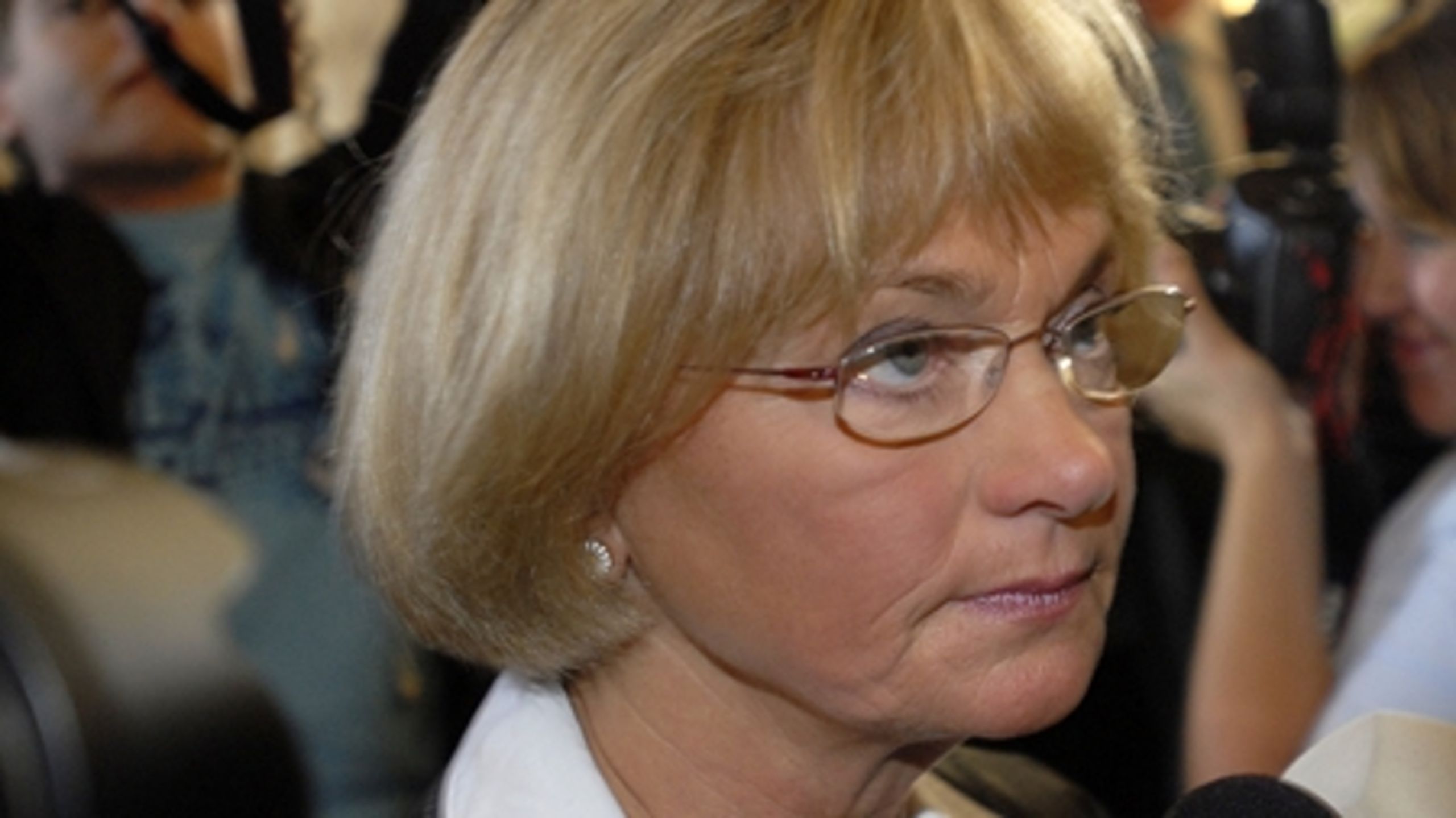 Pia Kjærsgaard og Dansk Folkeparti tabte mest i opgøret med regeringen om EU-politikken.