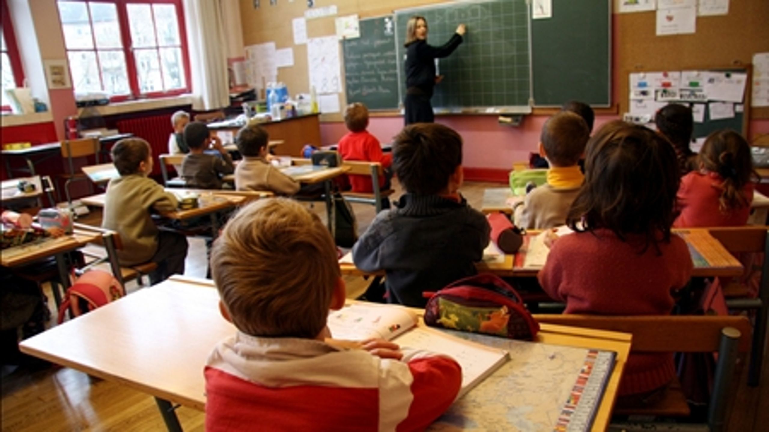 Hvis først et barn i tosprogede familier flytter skole, rykker bror og søster efter.