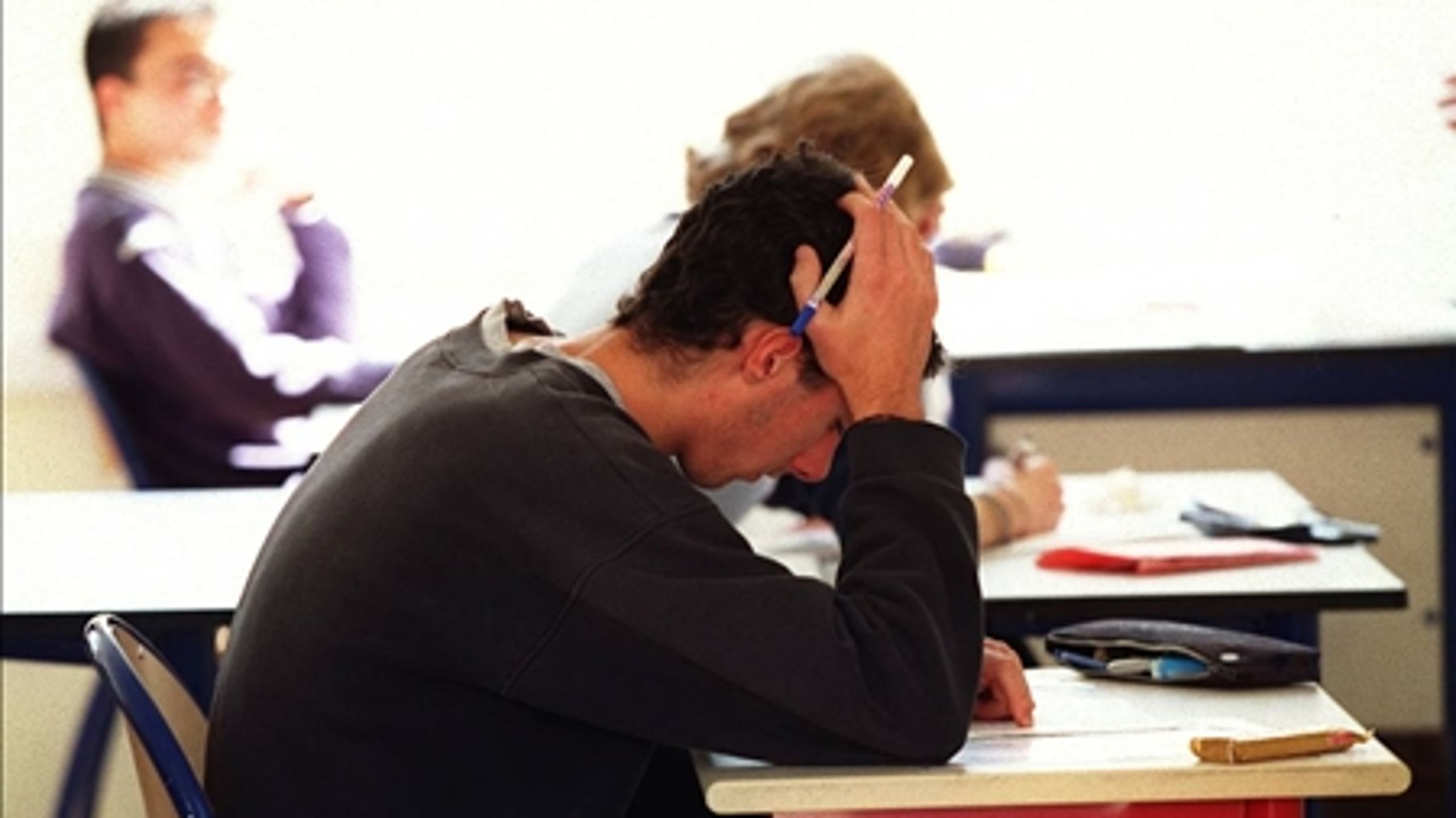 Væk med eksaminer i folkeskolen, som vi kender det i dag. Og ind med et halvt års projektarbejde, mener Danske Skoleelever.