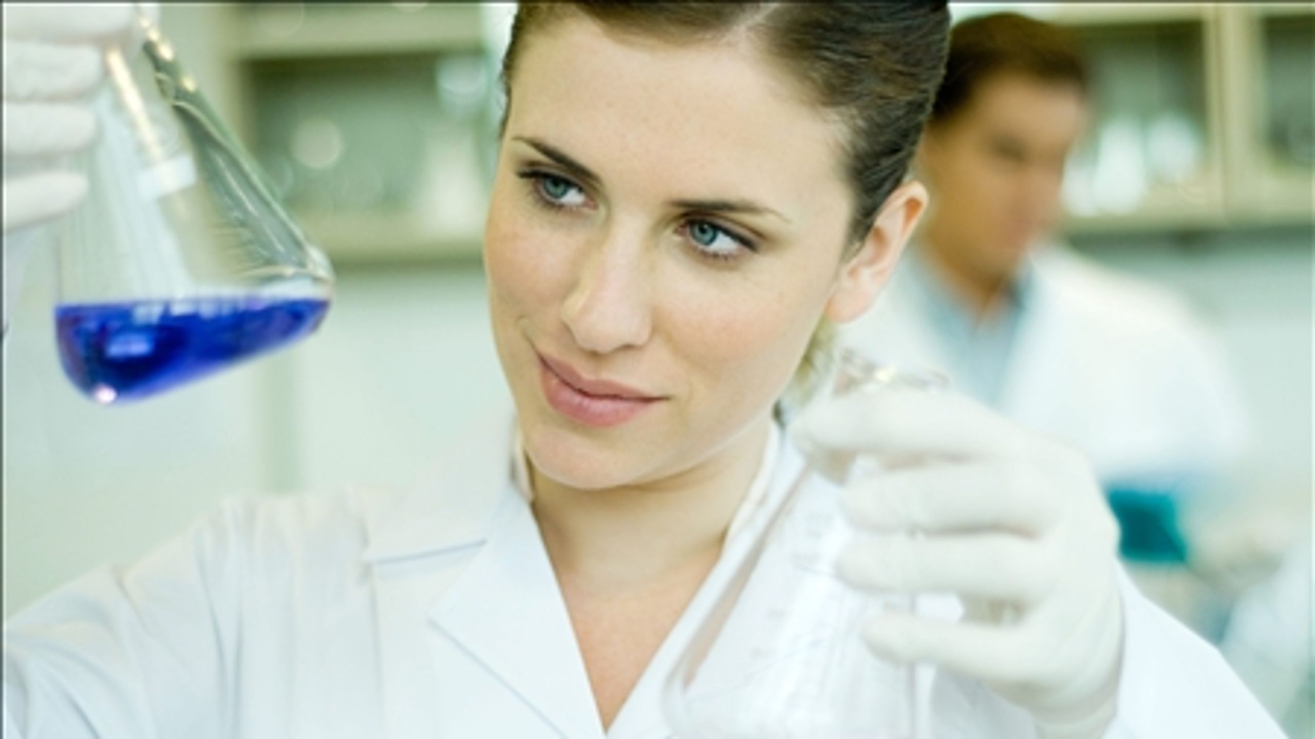 Dobbelt så mange kvinder med akademisk baggrund vælger en ph.d. i forhold til kvinder uden akademiske traditioner i familien.