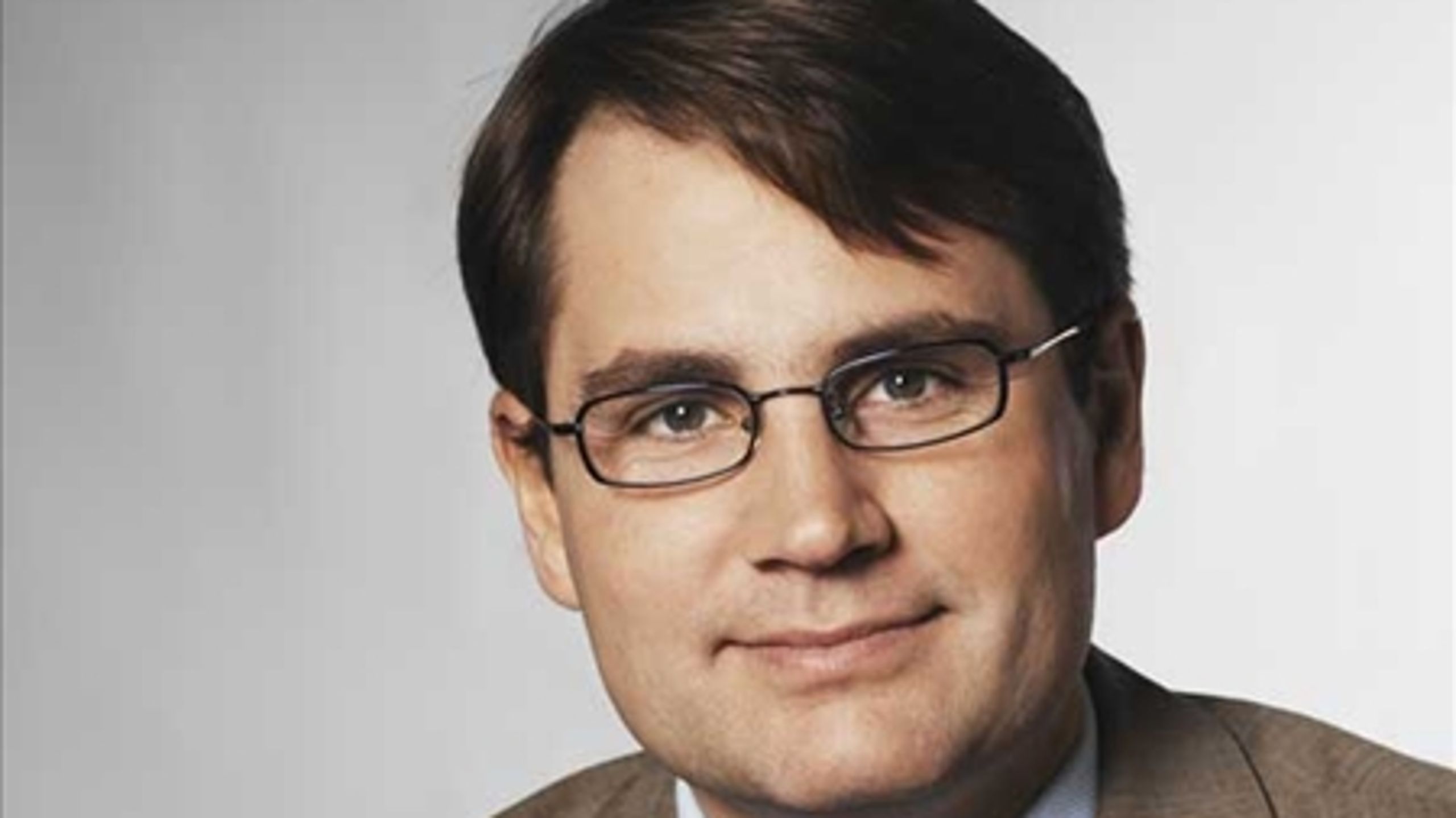 Justitsminister Brian Mikkelsen (K) kritiseres nu for at bøje sig for Højesterets pres, når det gælder straffen for samlivsdrab. 