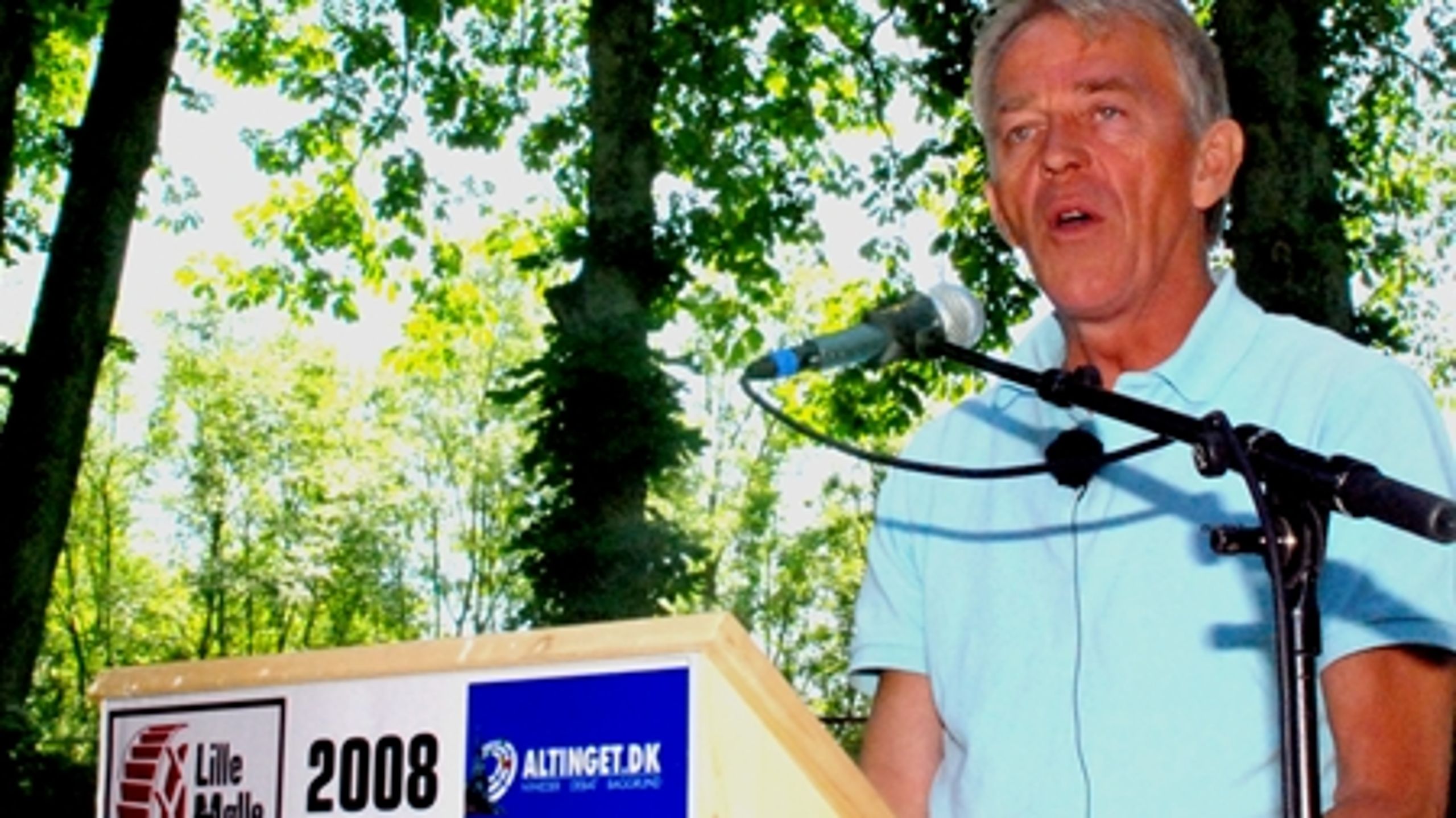 SF's partiformand, Villy Søvndal, kritiserer statsministeren for ikke at have mere fokus på arbejdsmarkedet i sin nytårstale. Samme kritik lyder fra S og R.