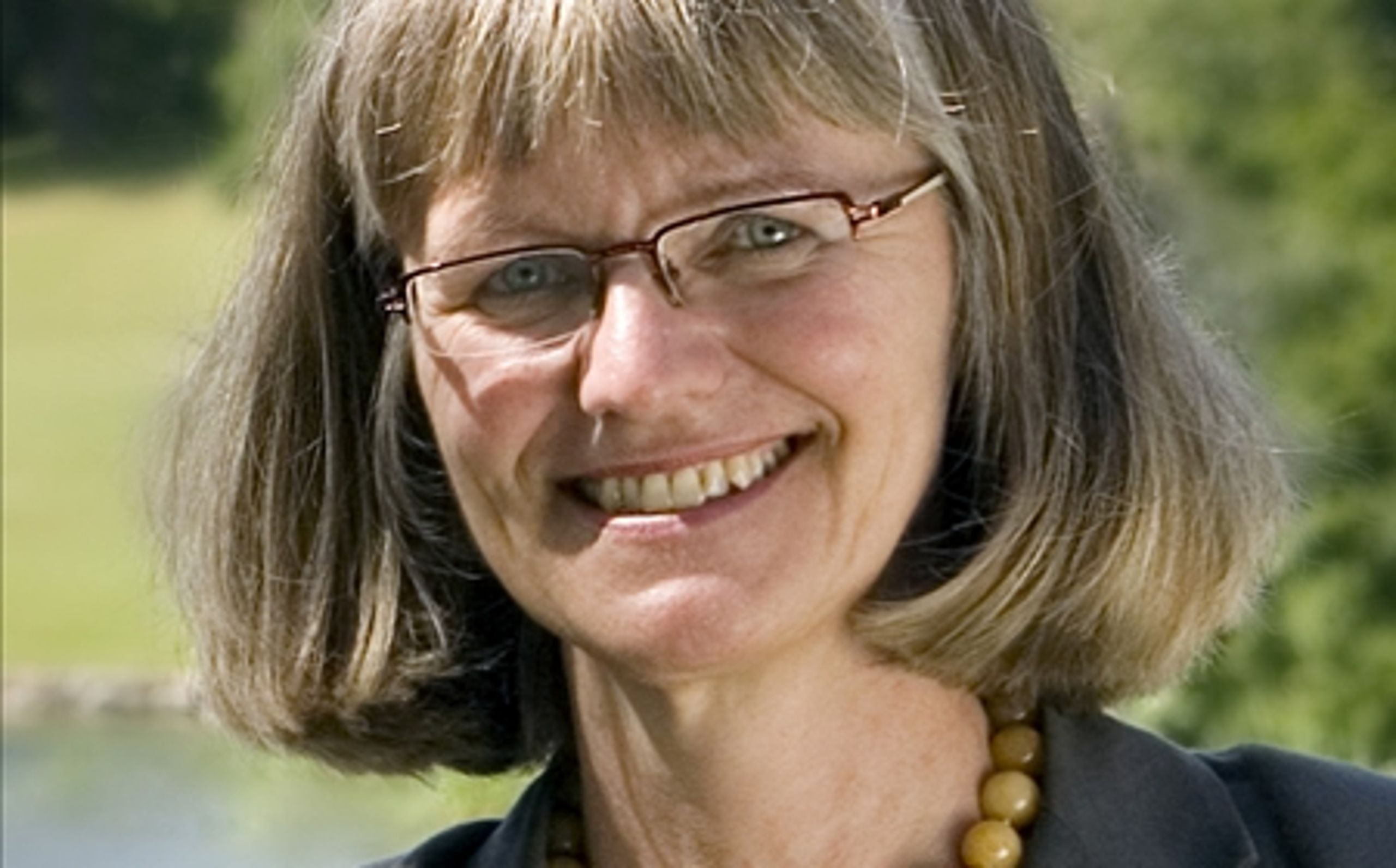 Prorektor på Aarhus Universitet Nina Smith er ikke tilhænger af, at lærerstuderende kan springe over til universitetet. Det er hendes kollegaer fra andre universiteter til gengæld.