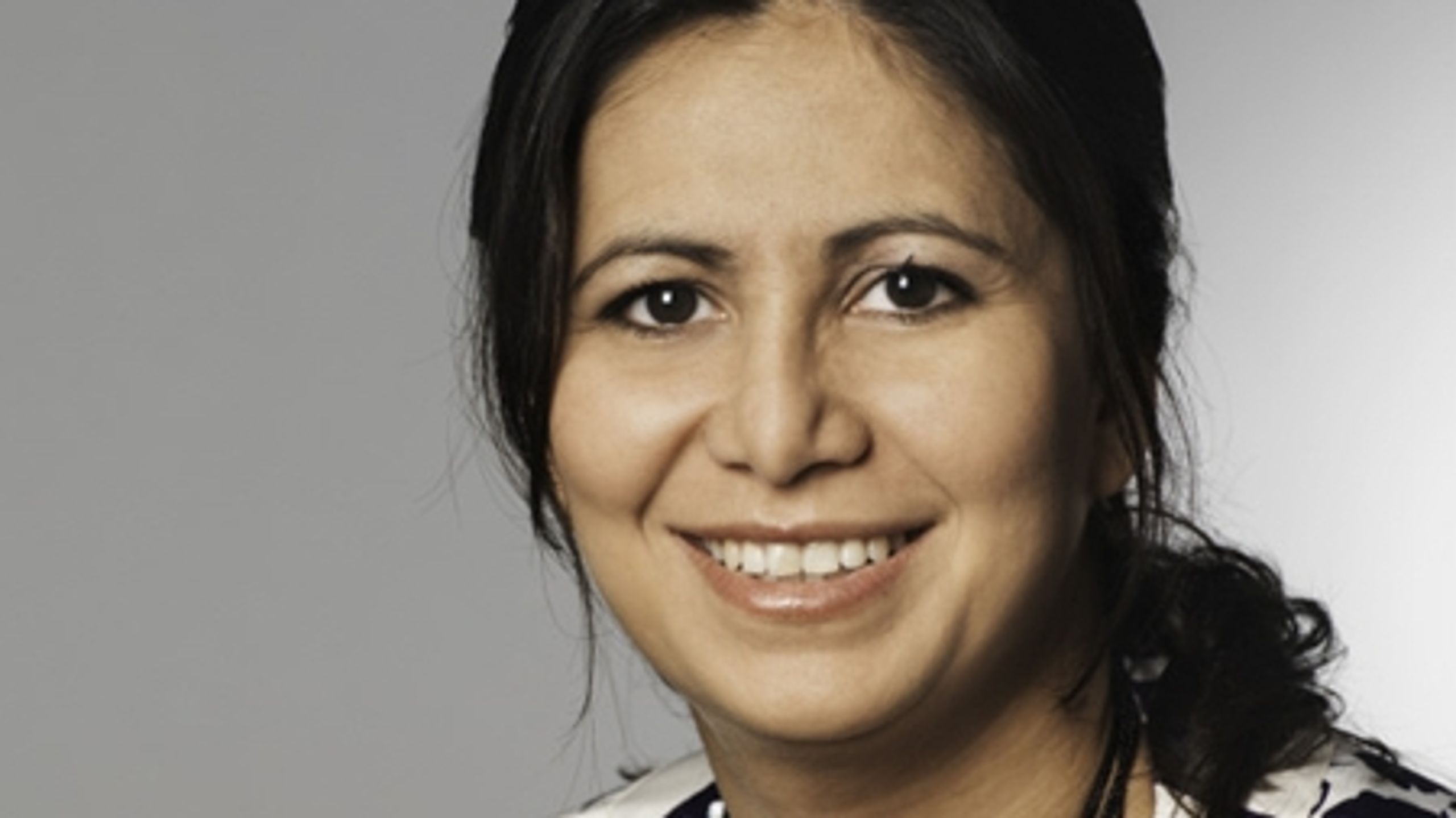 SF's socialordfører, Özlem Cekic, mener, at velfærdsminister Karen Jespersen (V) interesserer sig mere for muslimer end for dem, som hun er minister for - nemlig de socialt udsatte.