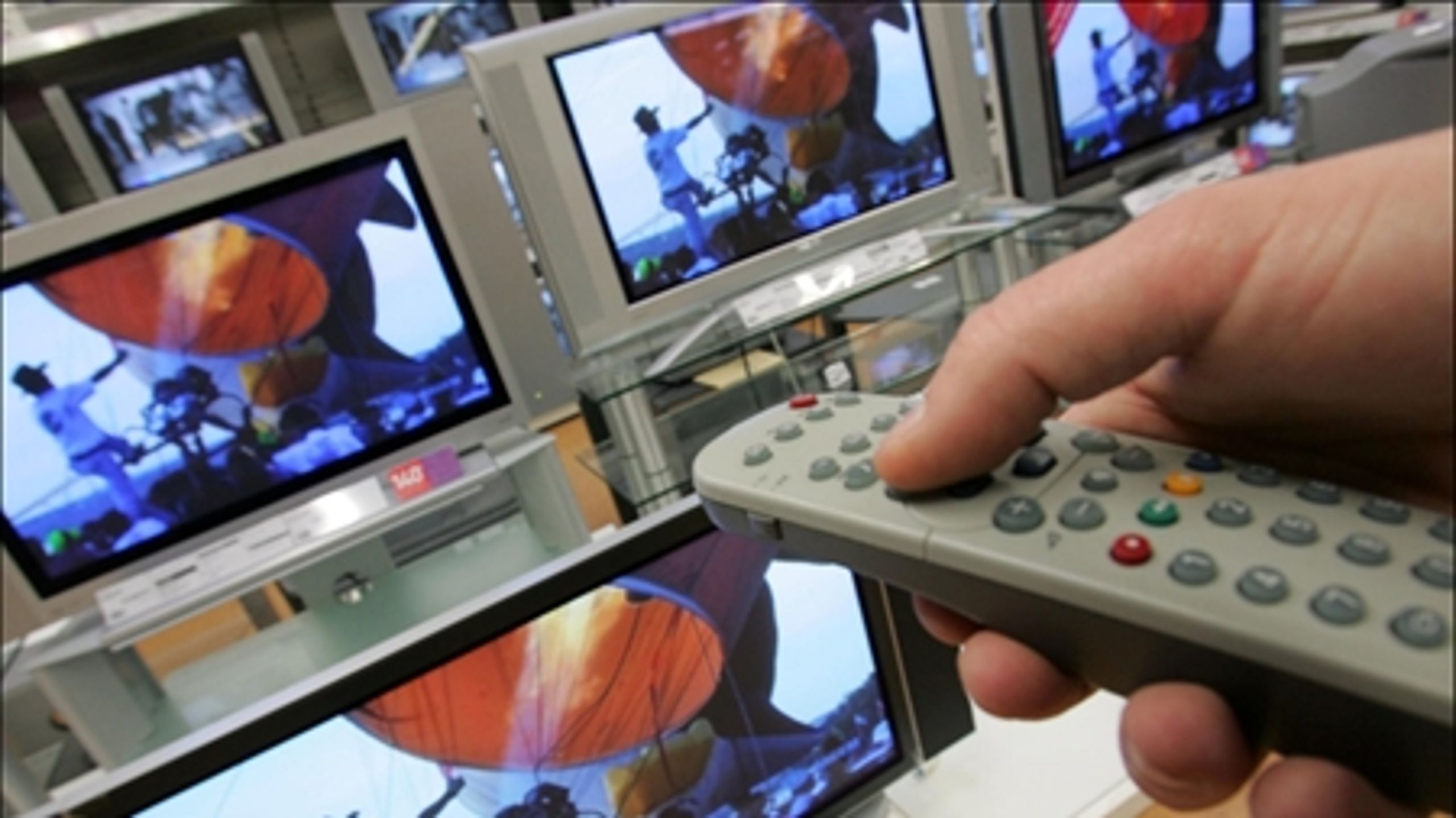 Hvis det stod til Socialdemokraterne, fremgik det klart af en ny energimærkning, hvor stor en energisluger som f.eks. dit nye fjernsyn er. 