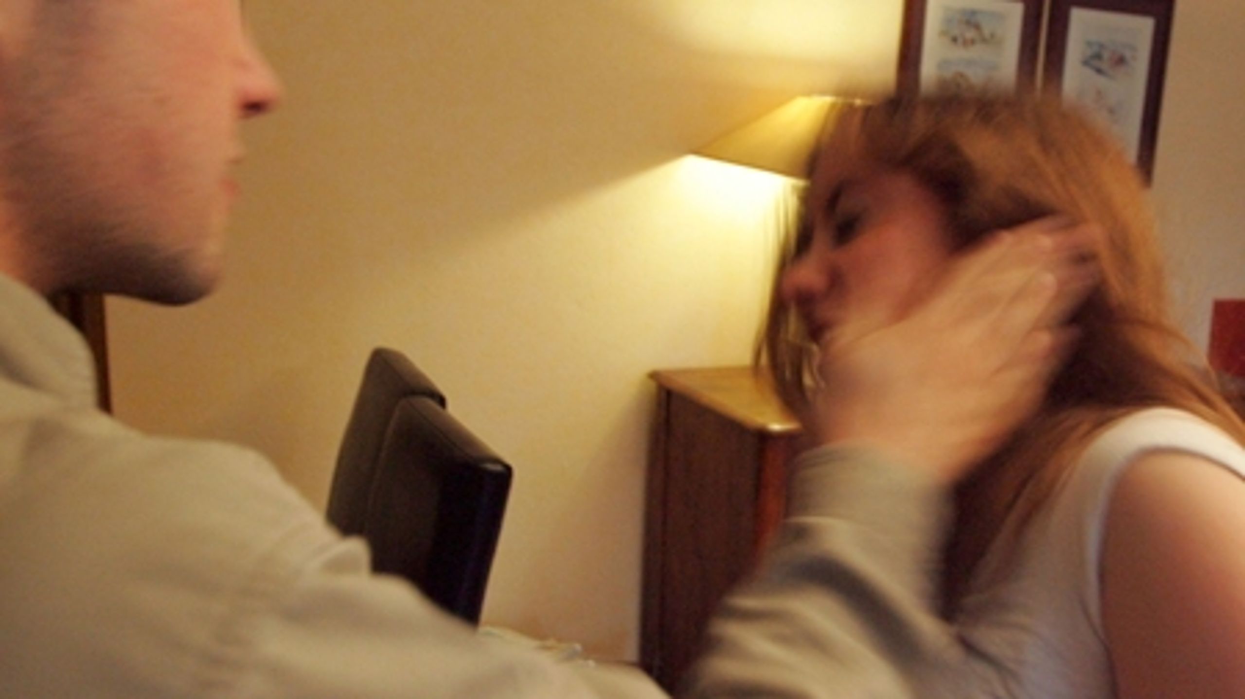 Domstolenes praktiske gennemførelse af Folketingets skærpede voldsstraffe foregår kun langsomt og med halv kraft, viser Altinget.dks opgørelse.