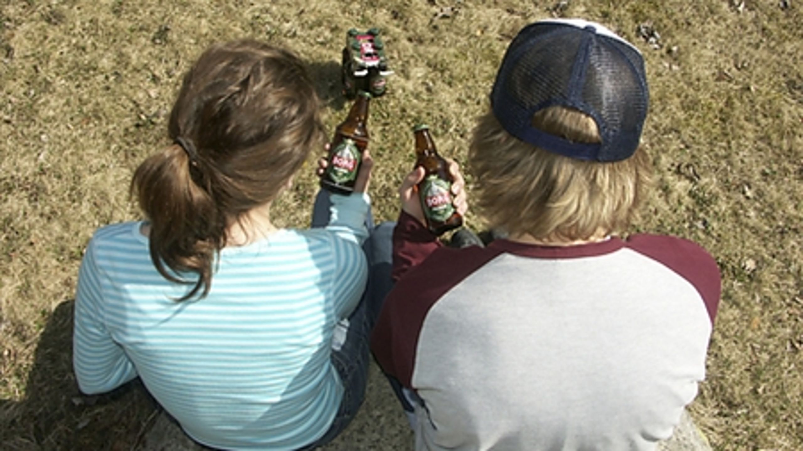 Hæver vi salgsaldersgrænsen til 18 år, skaber vi love, som unge og deres forældre betragter som ufornuftige og bryder, mener Niels Hald.