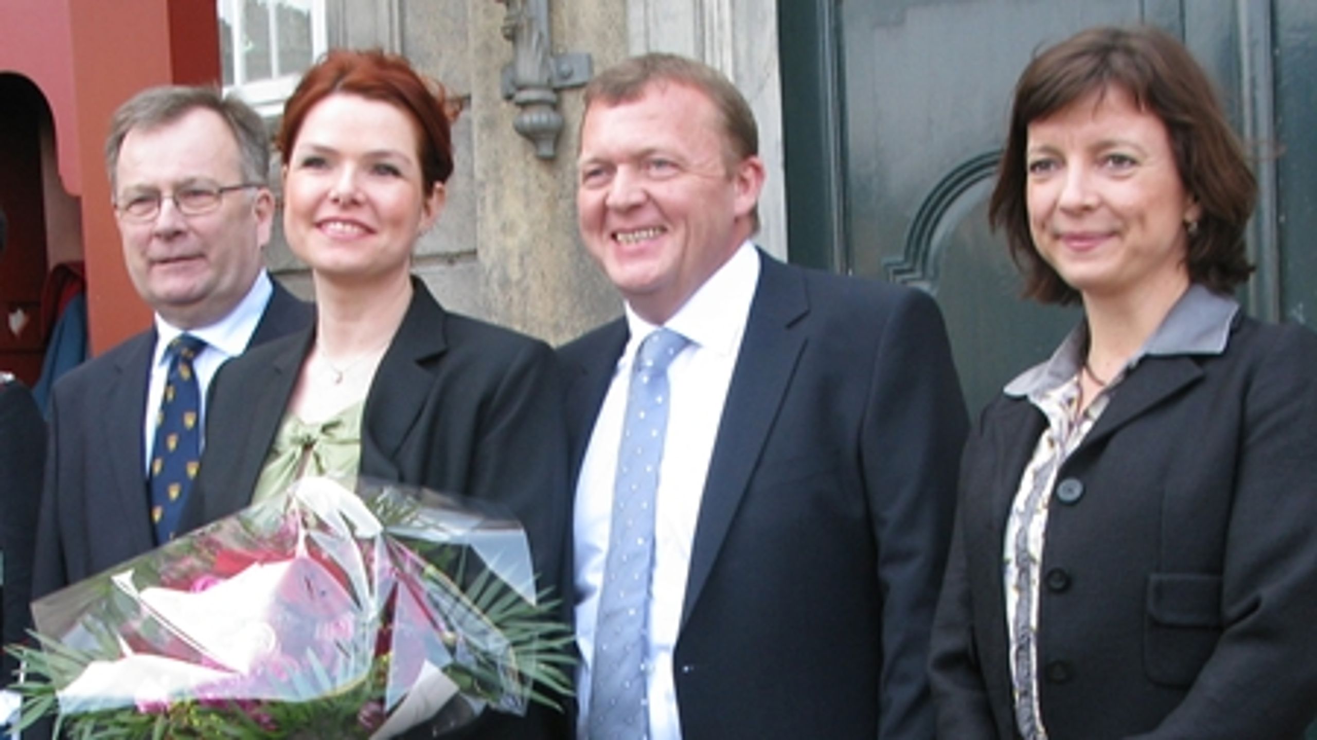 Statsminister Lars Løkke Rasmussen (V) lukker adgangen til ministres kalendere. Det sker for at beskytte privatlivet.