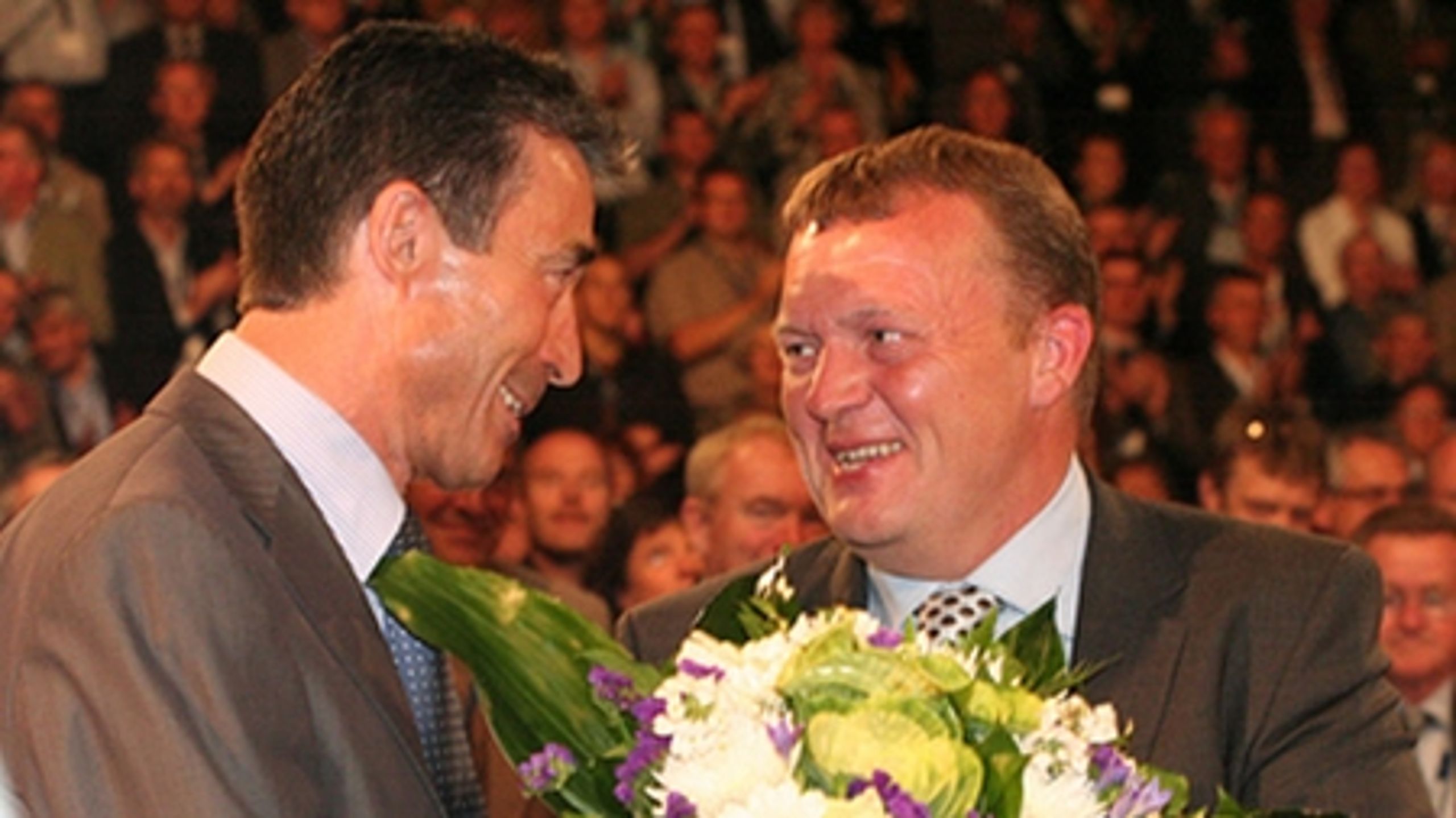 Der var brede smil på læberne hos såvel den afgående som den nye formand på Venstres landsmøde søndag eftermiddag.