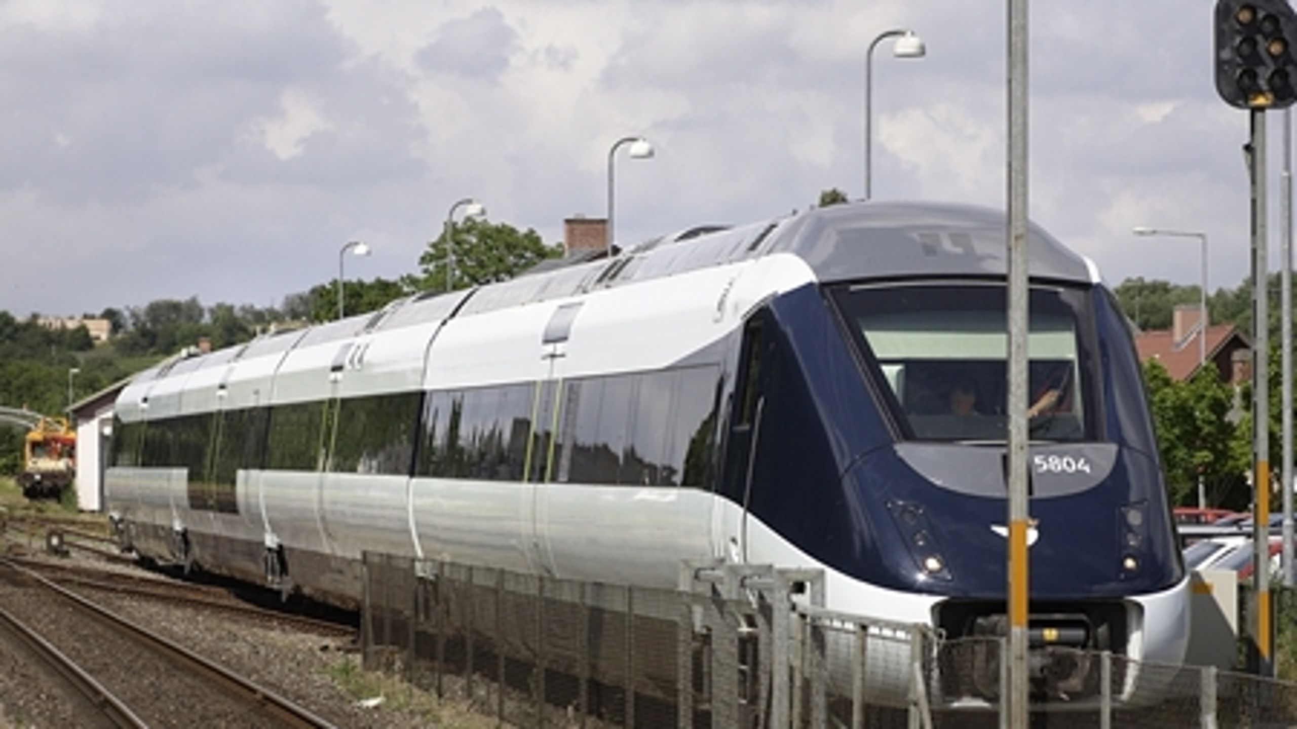 Barfoed kan midlertidigt holde sommerferie fra IC4-skandalen, men der venter et samråd først i næste folketingsår