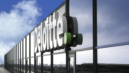 S fastholder kritik af Støjbergs Deloitte-rapport