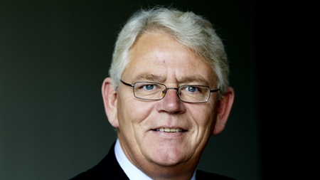 Omegnsborgmestre vil med i kommission