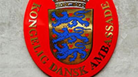 Venstre vil lukke ambassader i EU-lande