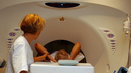 Regeringen truer regioner med privathospitaler