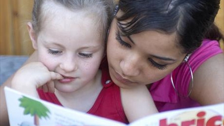 Regeringen afviser EL-forslag om højere løn til au pairer