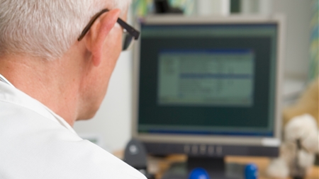 Regioner og læger: Det Fælles Medicinkort skal nok blive klar