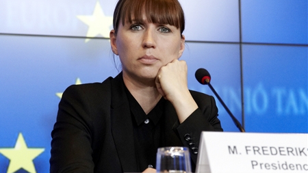 Mette Frederiksen undsiger Kofod om dagpenge