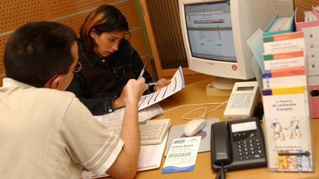 Interessenter advarer mod rigide profilafklaringer