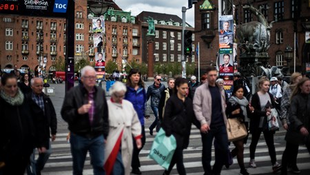 Rød blok skal erobre 165.000 blå vælgere for at vinde valget