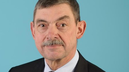 Dansk EU-revisor skoser Unionen for ikke at betale sine regninger