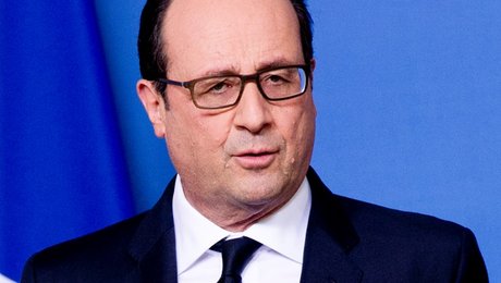 Hollande til franskmændene: Forbliv jer selv