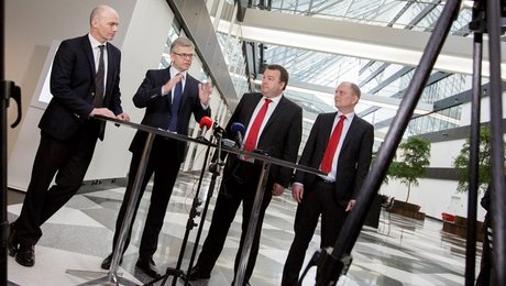 Erhvervstoppen konkurrerer, fagbevægelsen ruster op