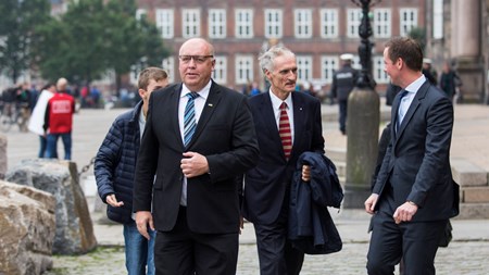 Venstre sender Kristian Pihl i præsidiet