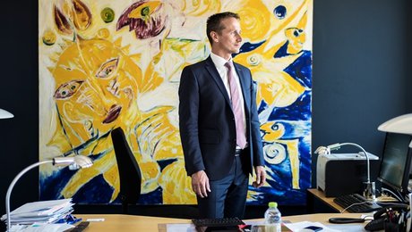 Regeringen vil nedlægge 200 stillinger i Udenrigsministeriet 