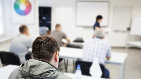 LO og DA: Ny uddannelse for voksne virker ikke