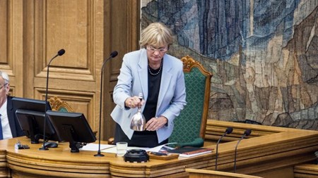 Kjærsgaard godkender hasteforespørgsel trods DF-protest