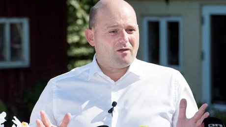 Pape: Vi må ikke lade os kue af voldelige indsatte