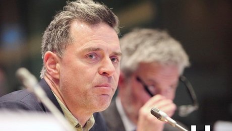 Chefredaktør: EU skal regulere Facebook