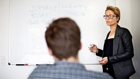 Uddannelsesvejlederne: Eksperterne har overset vejledningen af de unge 