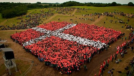Civilsamfundet er løsningen, når tilliden til markedet og staten forsvinder