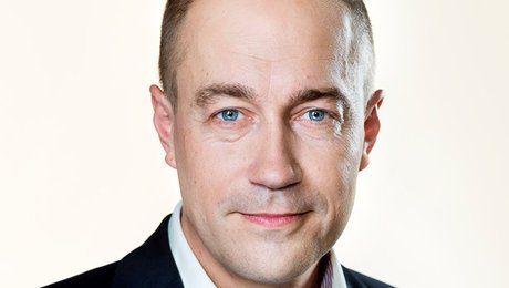 S: Med LA ombord er den kommunale sparekniv skærpet