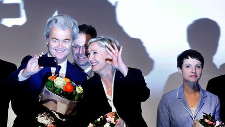 Adam Holm anmelder: Det populistiske spøgelse hjemsøger Europa