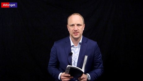 Kendt TV 2-journalist stopper 