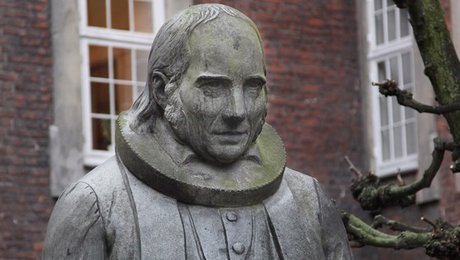 Bertel Haarder: Danskhed blomstrer under pres