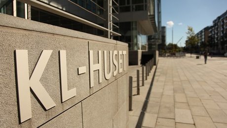 KL om statens serviceniveau: "Det kniber med at komme i kontakt med den ansvarlige sagsbehandler"