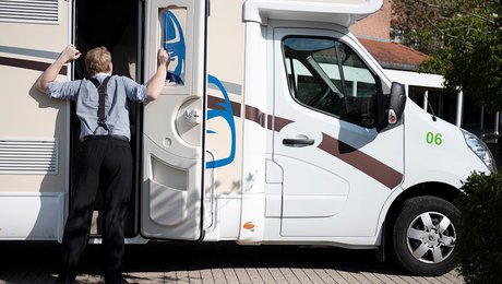 DF's ungdom på politisk roadtrip: Der er blevet længere mellem buhråbene