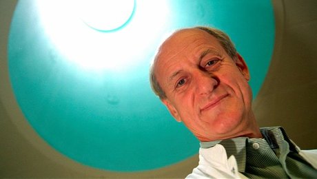 Overlæge til anmelder: Hvor er din fornemmelse for det praktiske arbejde?