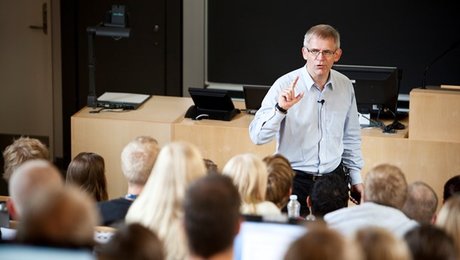 AU afviser at stoppe samarbejde med Danske Bank